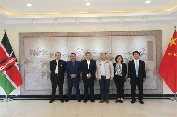 不朽情缘-官方网站智能入岩神器在东非肯尼亚获赞，人好设备好