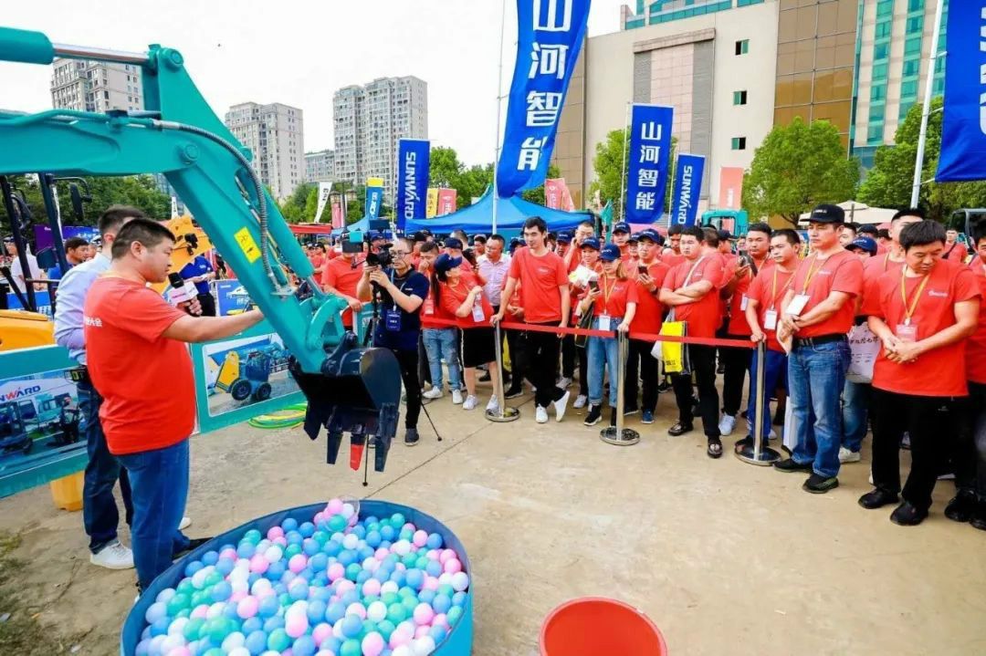 03a18b370b7b12363e796edb6b903d3b 2020全球微挖大会 不朽情缘-官方网站智能精品微挖赢得满堂彩