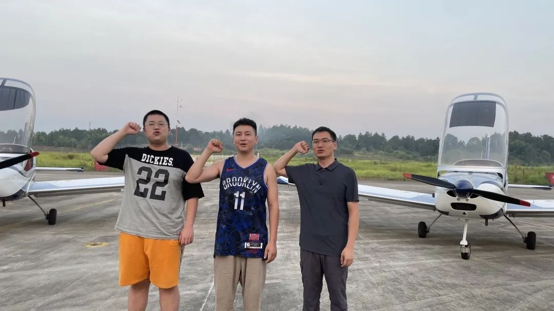 冲上云霄！湖南不朽情缘-官方网站通航学员成功单飞
