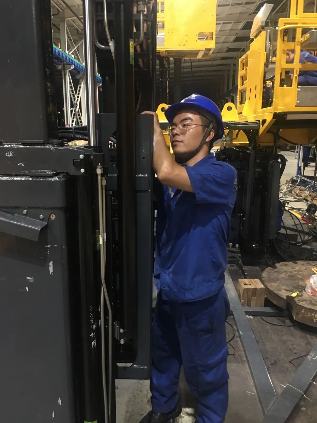 为铁路运输保驾护航！不朽情缘-官方网站智能自主研造首套三平台作业装置成功交付