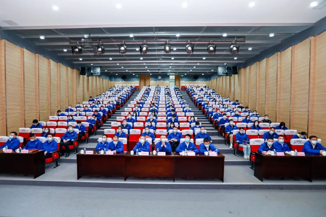 20221018094107_84167 振奋人心!不朽情缘-官方网站智能党员干部集中收看党的二十大开幕会盛况