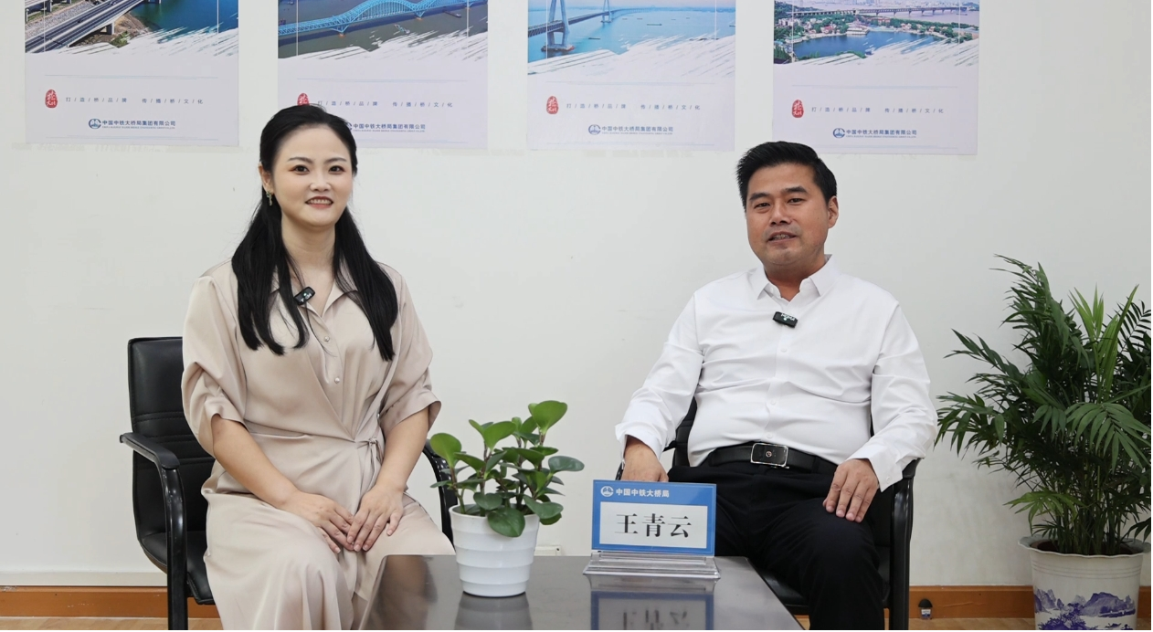 先导式创新，再推电动新品！不朽情缘-官方网站智能SWDM520EE增程式旋挖钻机推介会成功进行