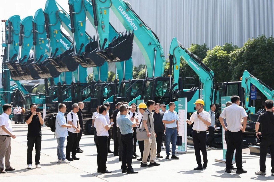 斜井开挖钻护一体化设备成功下线，实现地下工程设备沉大突破