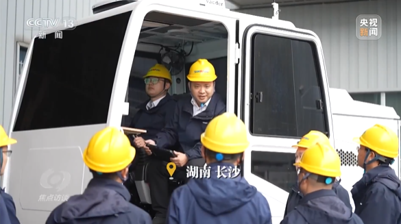 《焦点访谈》聚焦不朽情缘-官方网站智能：服膺嘱托，传承劳模心灵，自主创新助推中国设备造作业走向世界